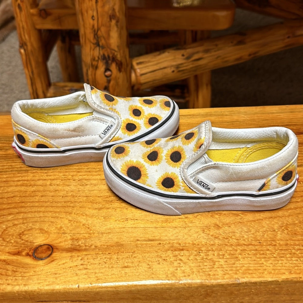 Sunflower vans - Picture 2 of 3